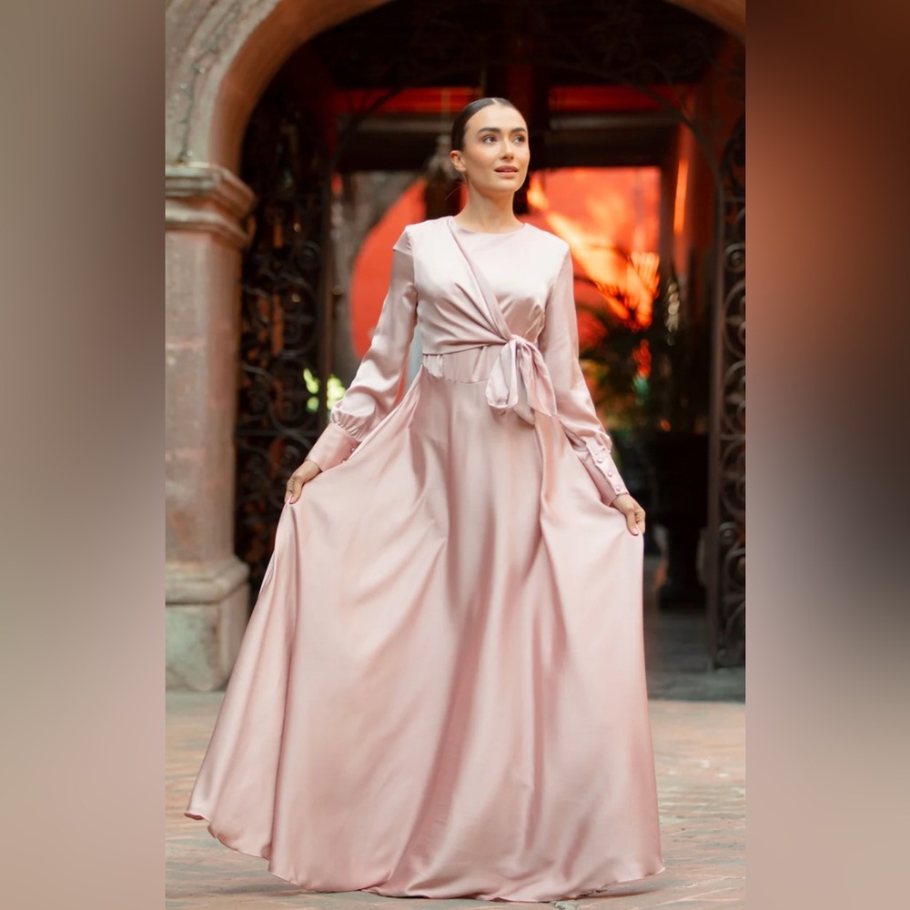 URBAN MODESTY *NWT TAN DIANA SIDE KNOT SATIN GOWN Sz: S - Picture 4 of 5